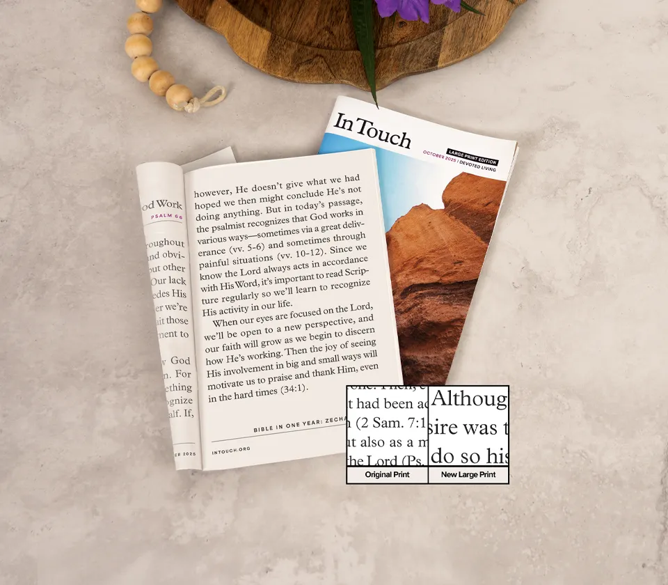 Daily Devotional Large Print Edition